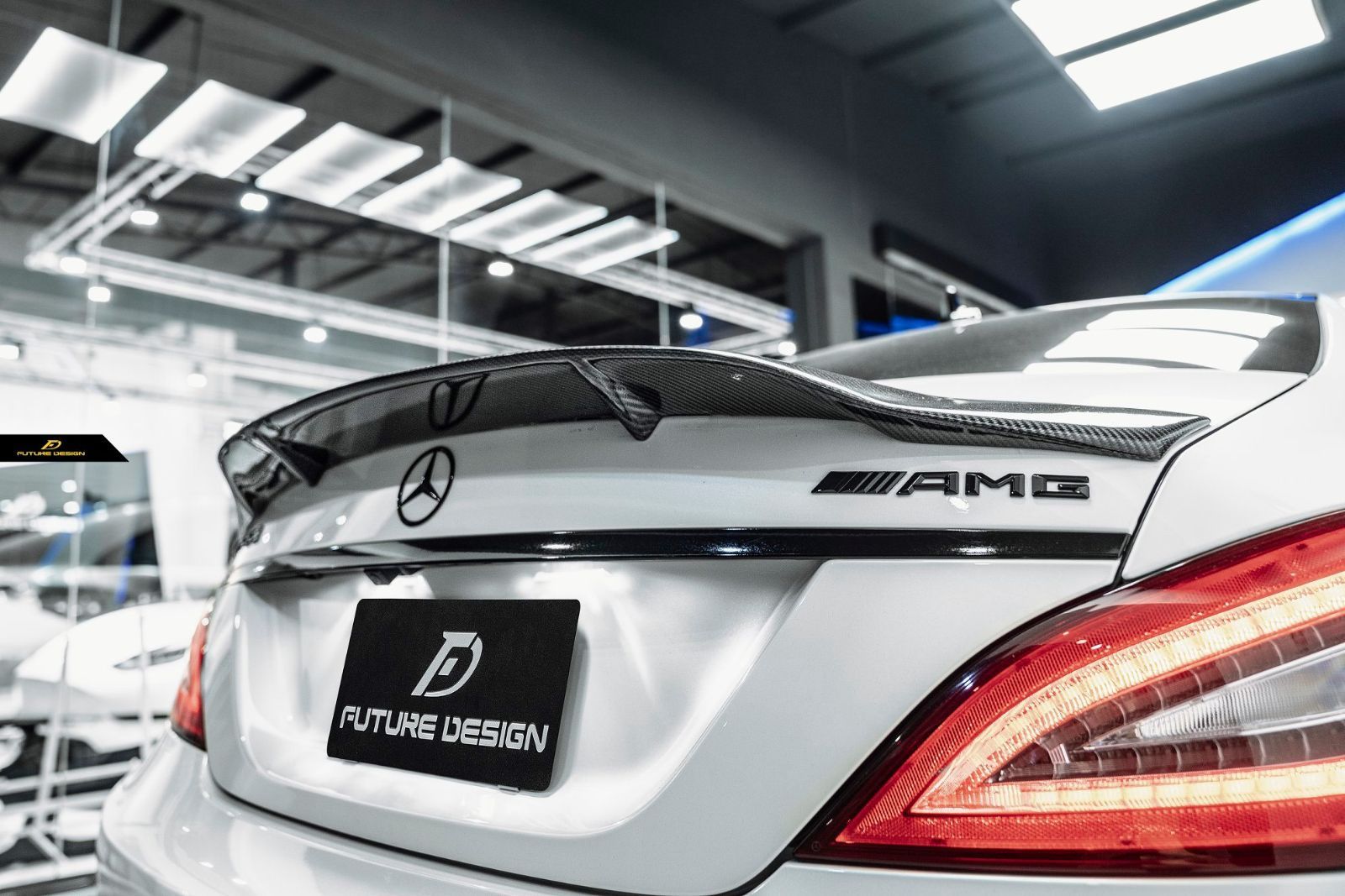 FUTURE DESIGN BENZ メルセデス ベンツ CLS W218 トランク用 カーボン リアスポイラー 本物DryCarbon ドライカーボン エアロ カスタム