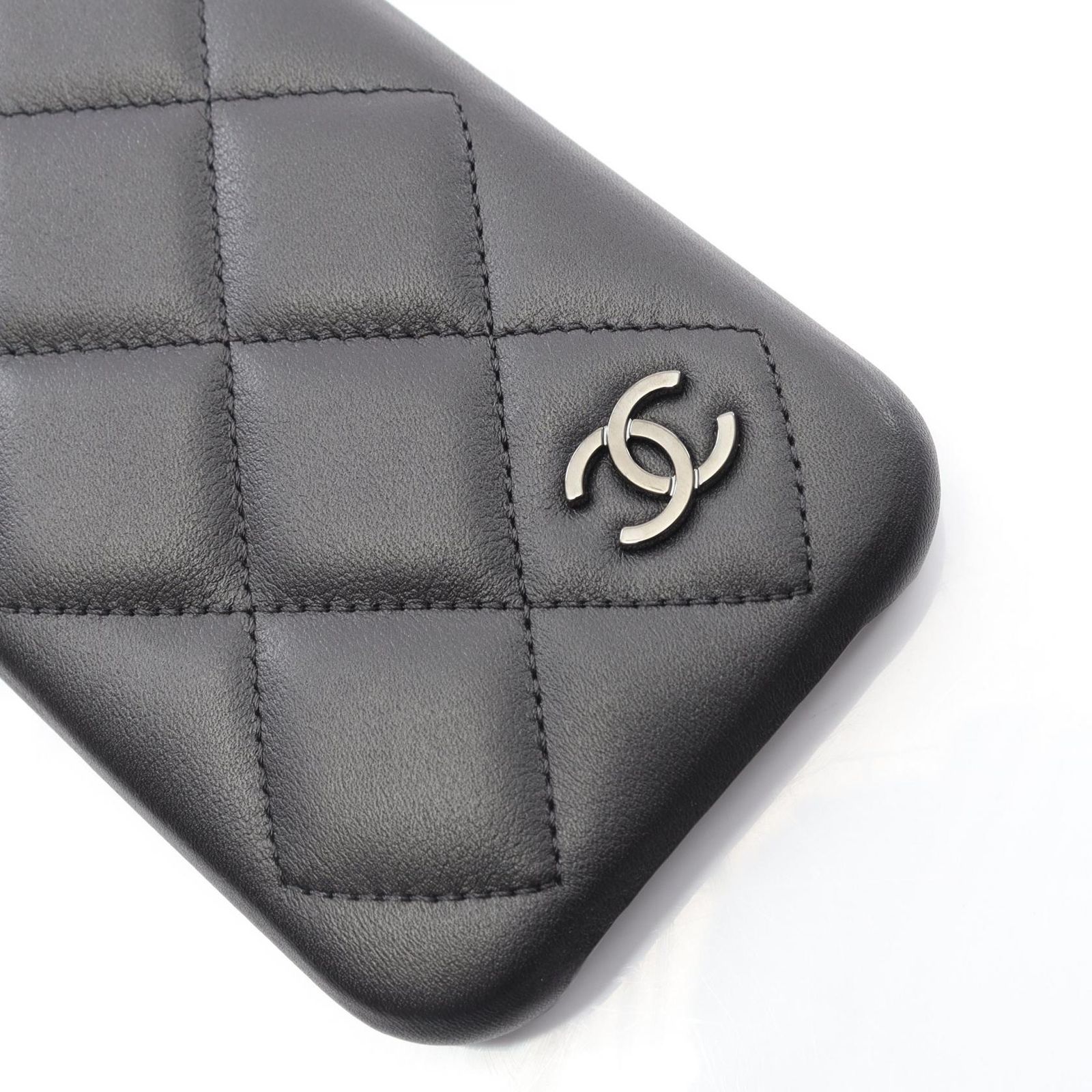 シャネル CHANEL 携帯 スマホアクセサリー マトラッセ iPhone15pro AP4121 ブラック ラムスキン 羊革 マトラッセ iPhone15PRO ケース レディース Used A CHRISTIANNAURATH_COM_BR