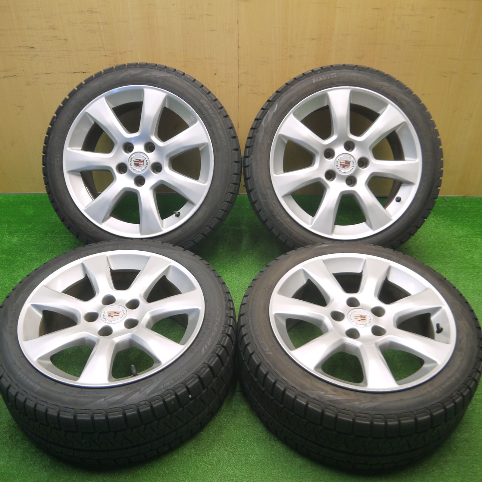 [送料無料] バリ溝!8.5分キャデラック ATS 純正 225/45R17 スタッドレス ピレリ アイス アシンメトリコ 17インチ PCD115/5H4092705Hス
