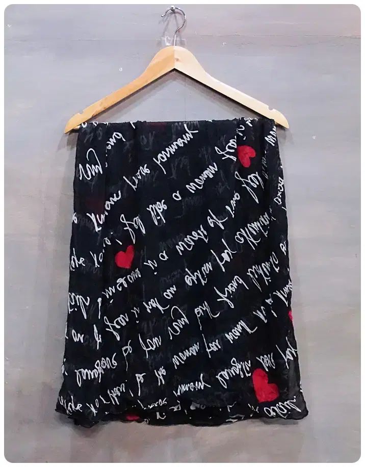 DVF ダイアン フォン ファステンバーグ ハート レタリング シルク スクエア スカーフ