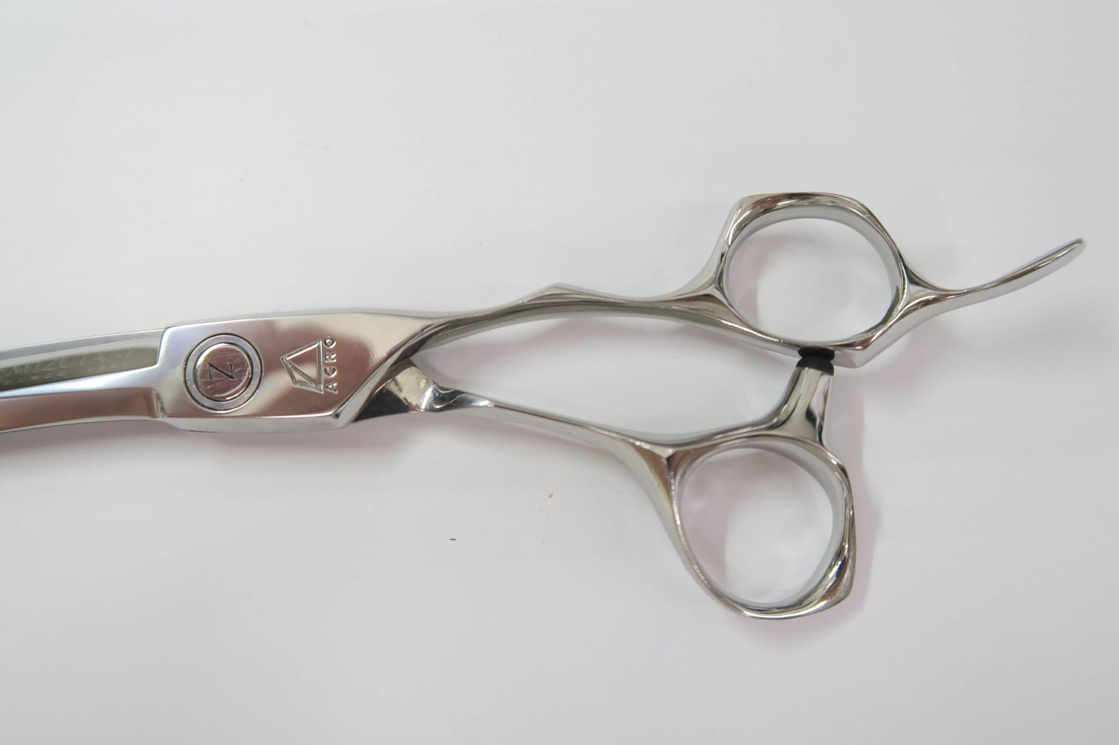 Cランク【MIZUTANI SCISSORS ミズタニシザーズ】 ACRO Z-2 シザー 美容師・理容師 6.7インチ 右利き  【中古】:H-8164 - メルカリ