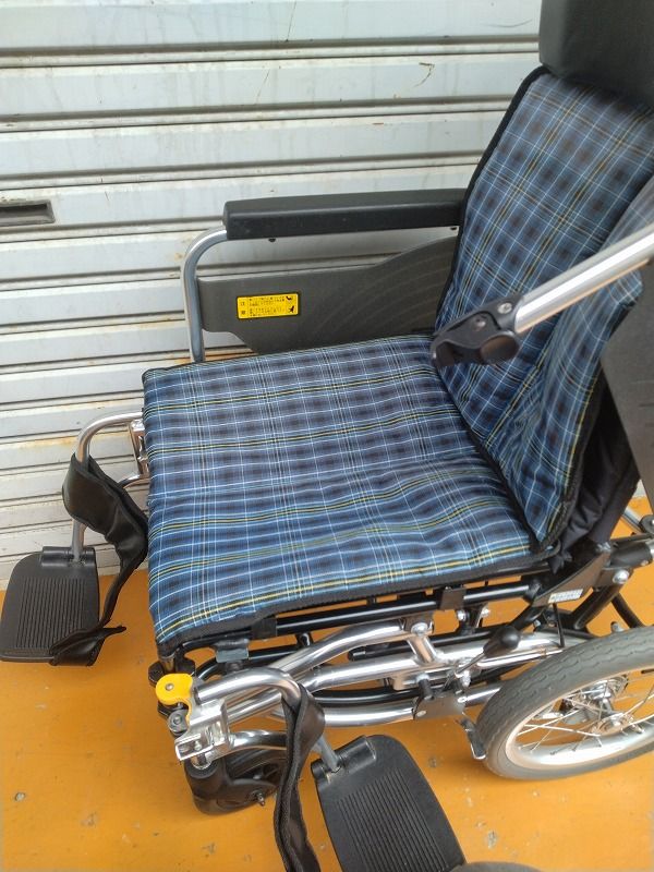 送料無料 一部地域を除く 介助式リクライニング車椅子 ティルト スキット7 SKT-7 KM-25-0908-03