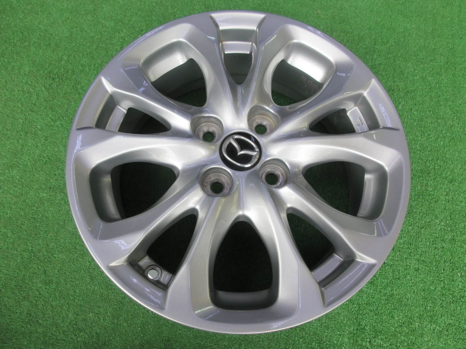 マツダ デミオ純正ホイール 5.5J-15 4H100 40 お探しの方是非いかがですか