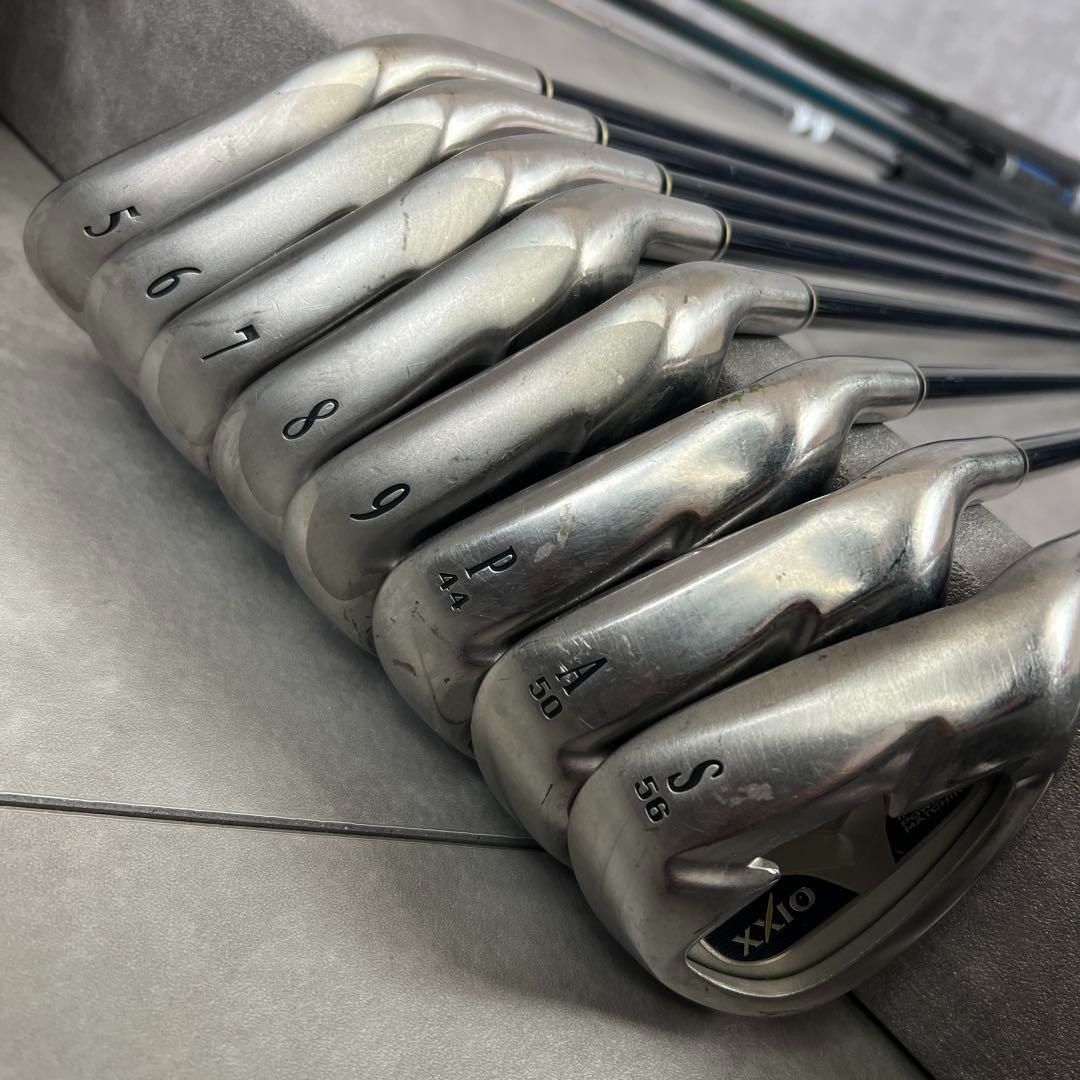 人気 ゼクシオ メンズゴルフ12本セット 右 SR オデッセイ XXIO