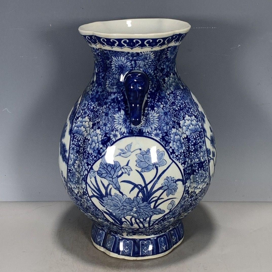 青花双喜纹花瓶 賞物観賞瓶 景徳鎮 陶磁器 装飾品 現代工芸品 美術品 置物 景徳鎮 孔雀牡丹文花瓶 中国 陶磁器 工芸 - アートの友社