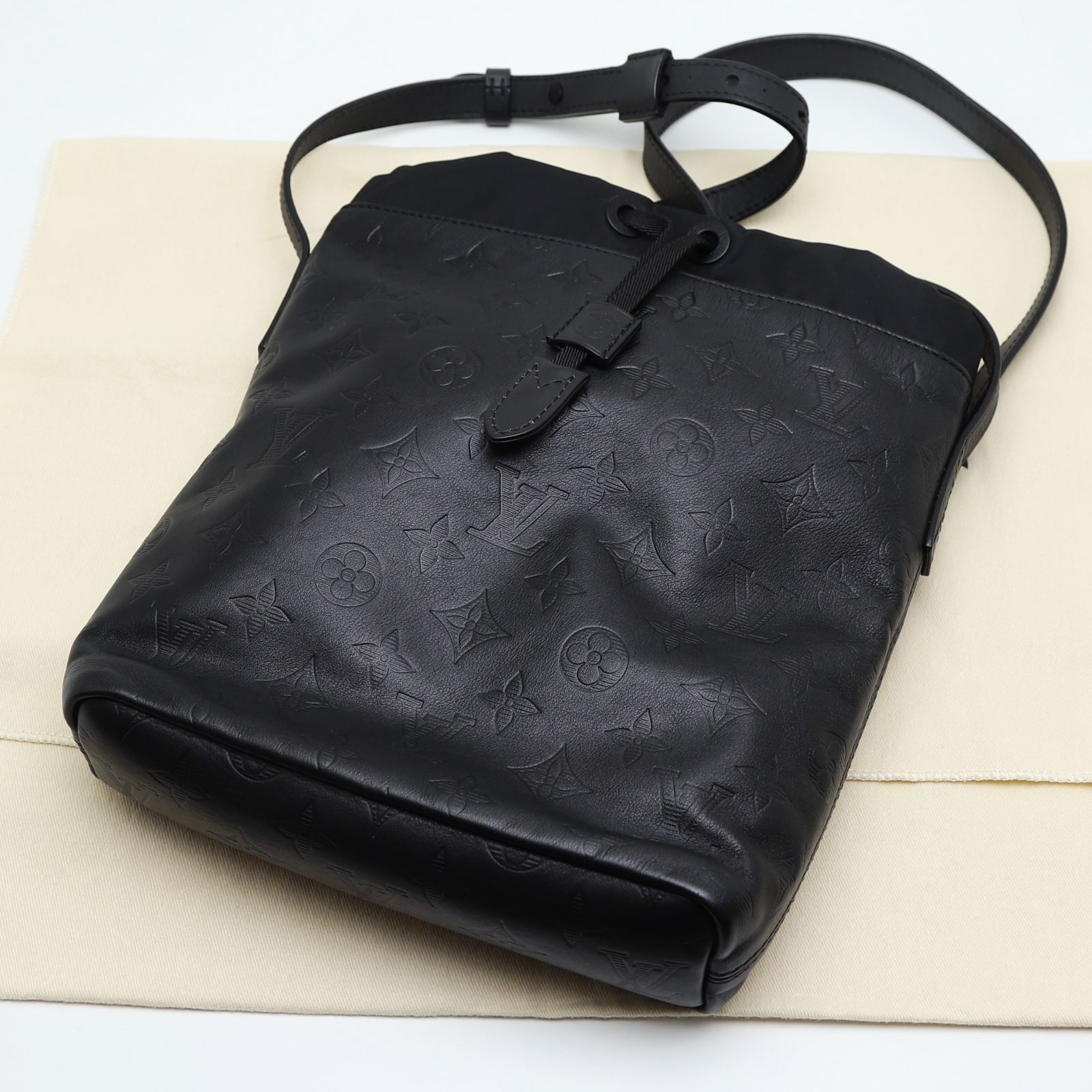 美品 【ポップアップストア限定】ルイヴィトン『モノグラム インク ディスカバリー バックパック』M43693 メンズ 1週間保証