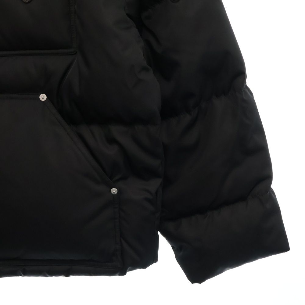 PRADA (プラダ) Re-Nylon リナイロン 三角ロゴプレート