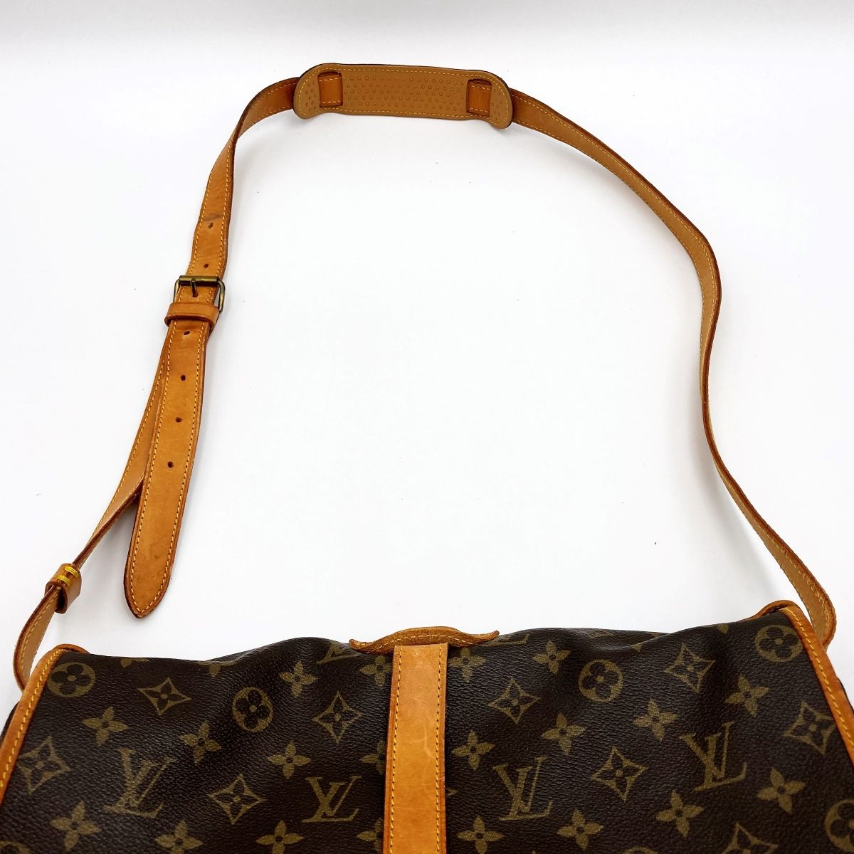 LOUIS VUITTON ルイ・ヴィトン ソミュールGM モノグラム ショルダーバッグ 斜め掛け バッグ ブラウン PVC レディース M40662  USED 中古