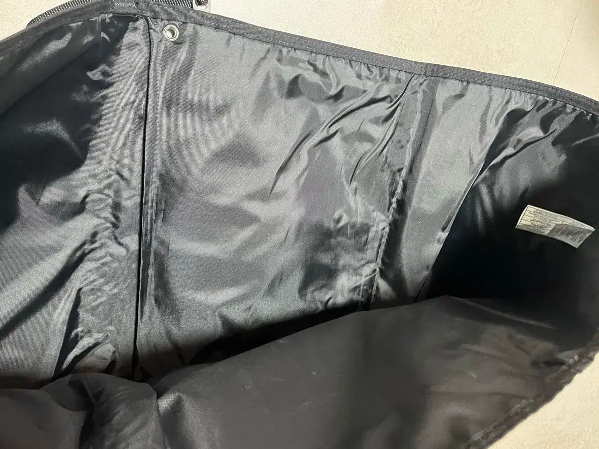 EASTPAK イーストパック mm 6 クロスバッグ