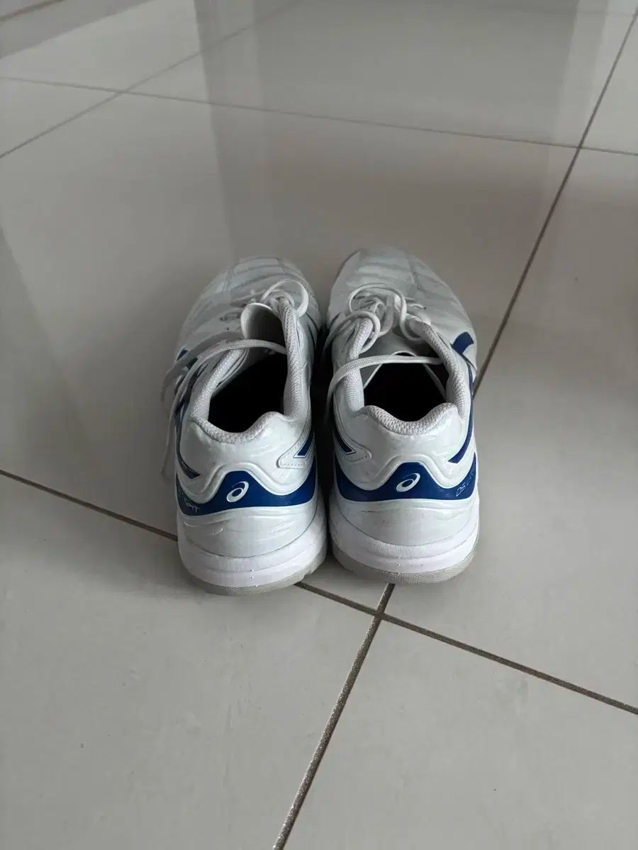 Asics アシックス