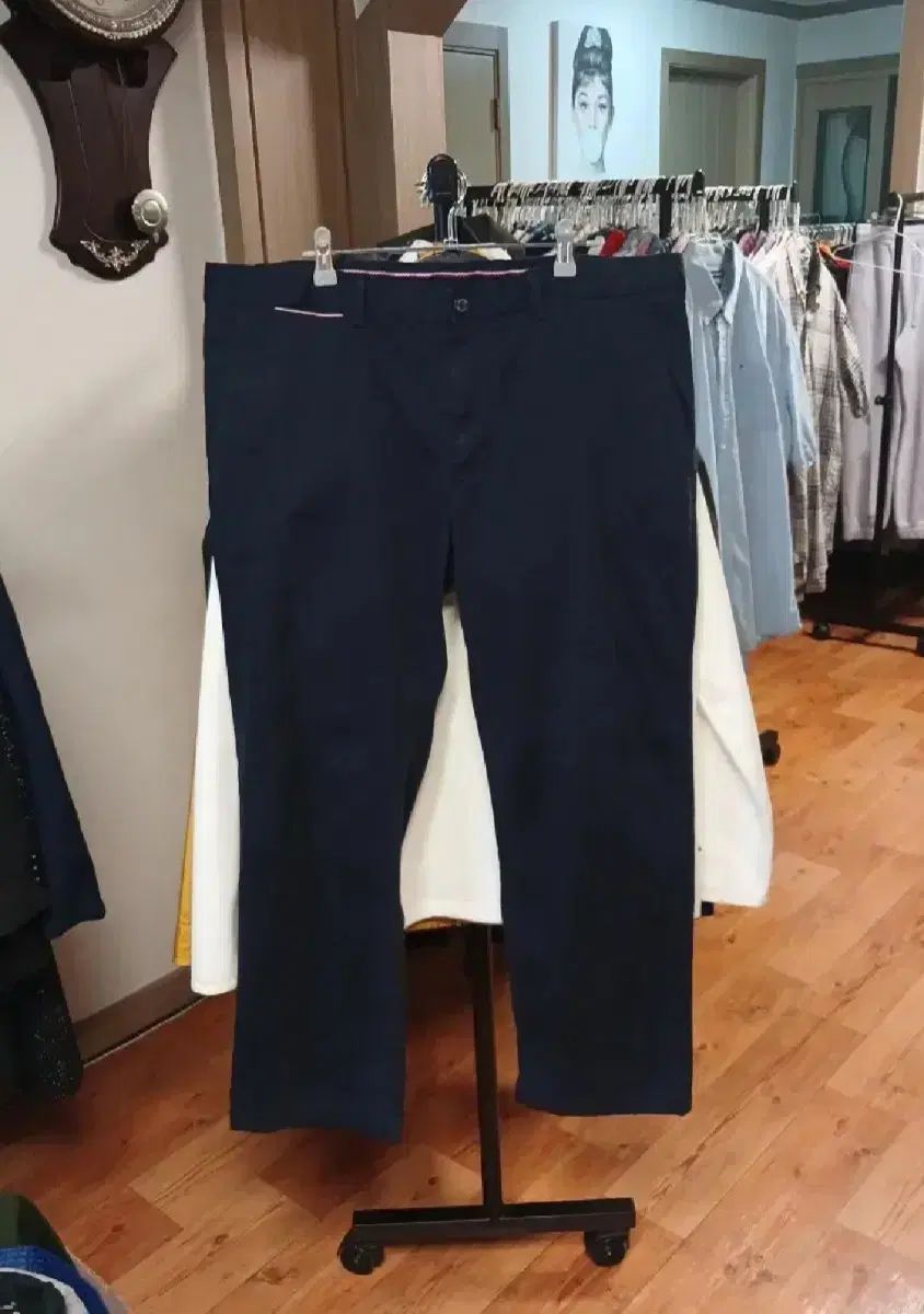 メンズ Tommy Hilfiger(トミーヒルフィガー) コットンパンツ （ 37 インチ)