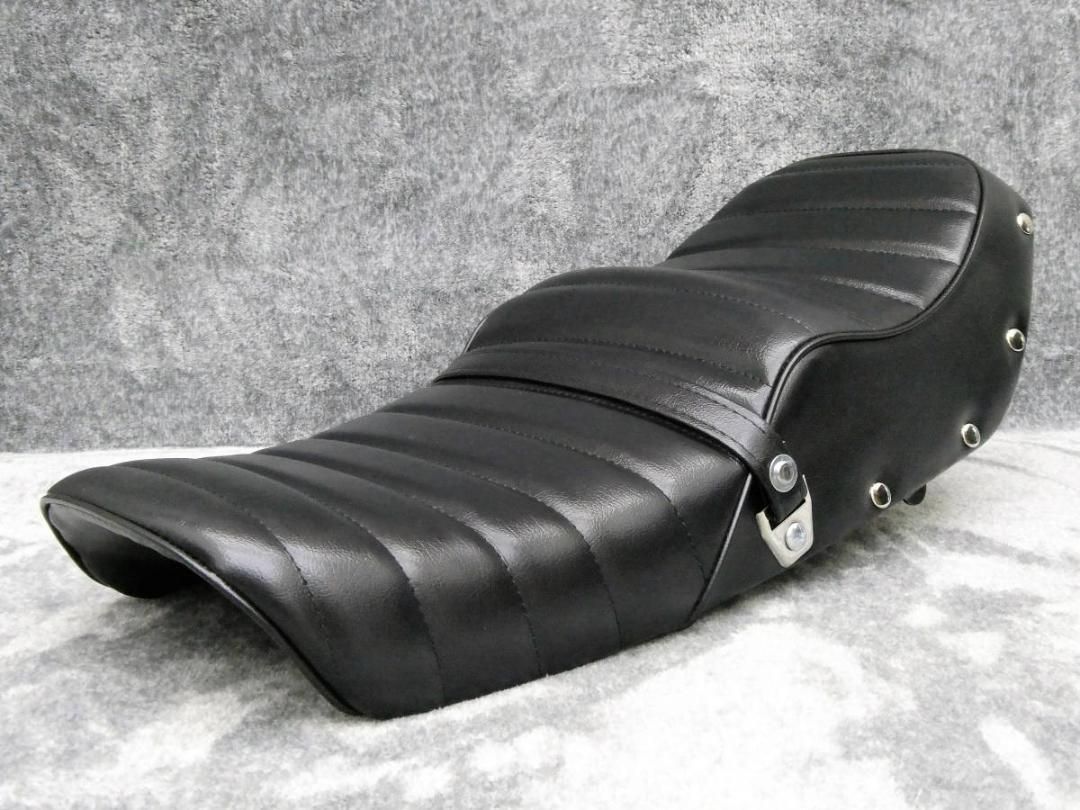 Z400GP シート 黒皮 鋲打ち / あんこ抜き タックロール 完成品 Z400GP シート 黒皮 鋲打ち / あんこ抜き タックロール 完成品