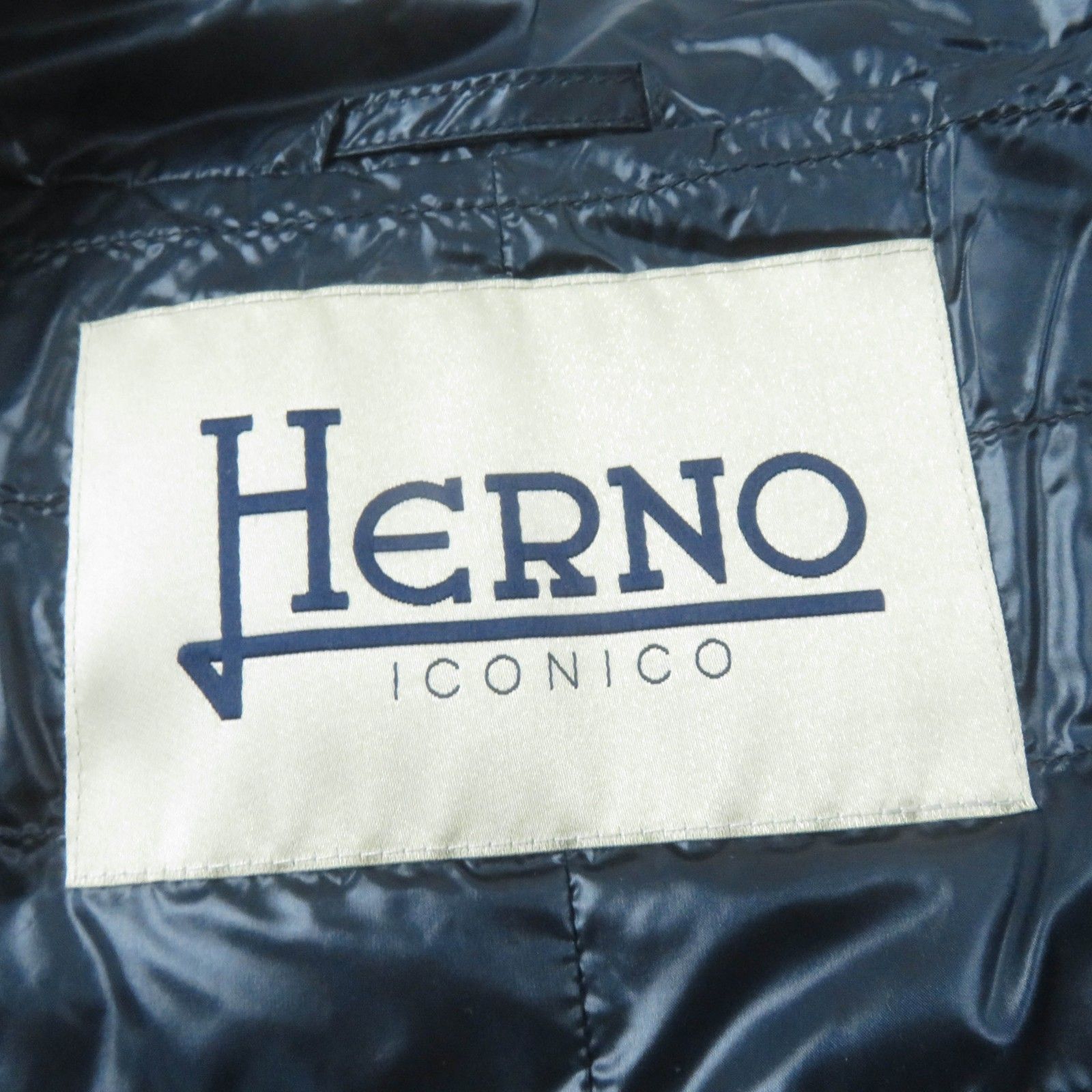 HERNO - 未使用品☆Herno ヘルノ PI0601DIC ICONICO イコニコ ロゴ金具 ZIP UP ライト ダウンベスト ネイビー 38 正規品 レディース 未使用品☆Herno ヘルノ PI0601DIC ICONICO イコニコ ロゴ金具