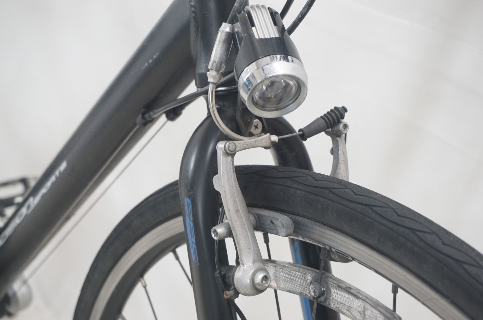 クロスバイク |