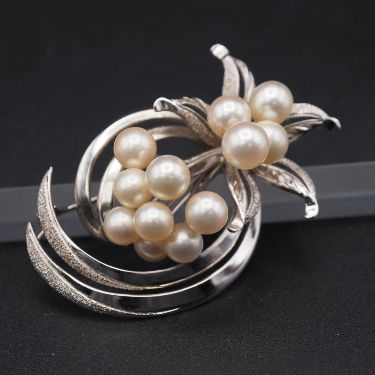 H110 本真珠 5.7-6.8mm12珠 パール STERLING刻印 ブローチ フラワー デザイン シルバー コサージュ 6月誕生石