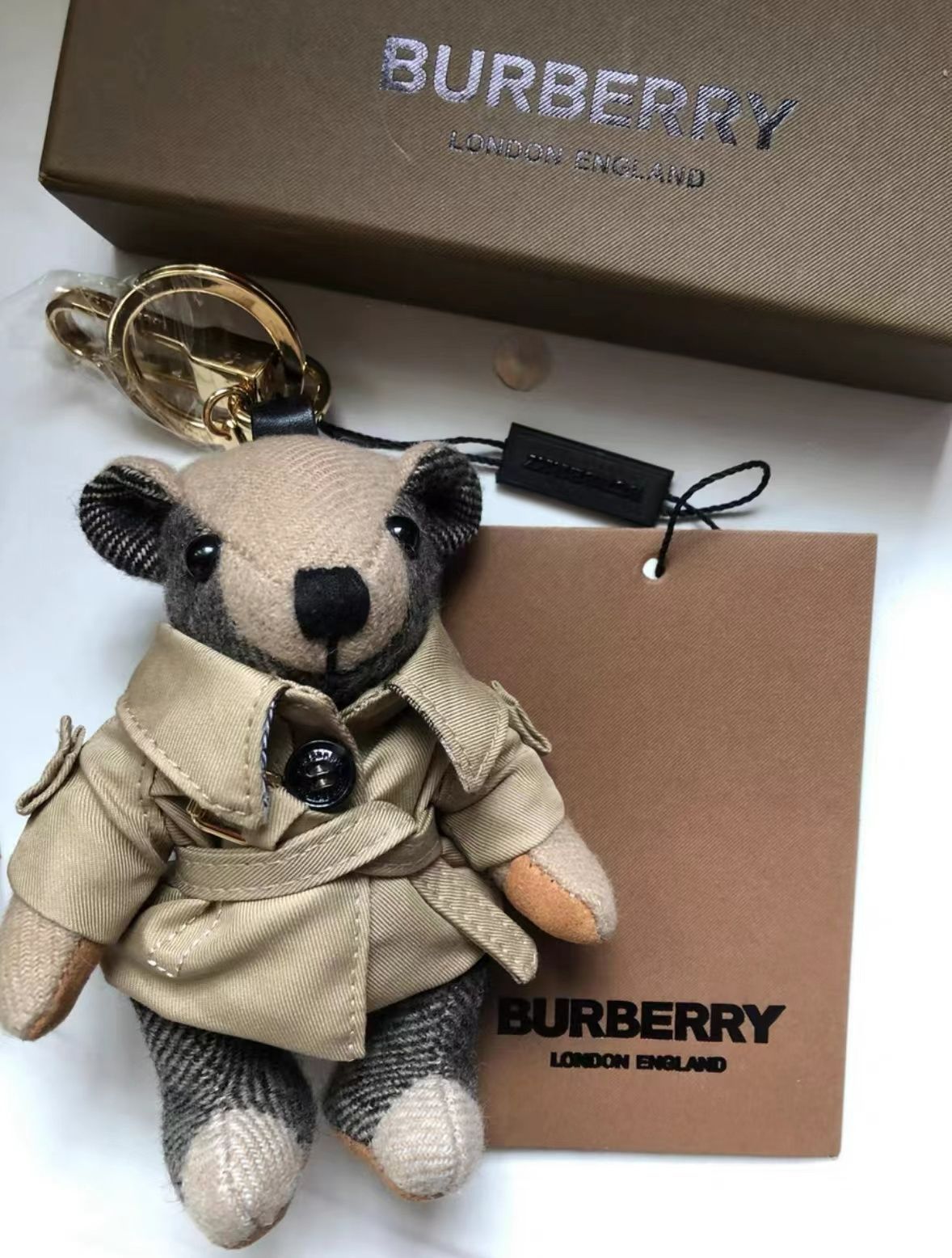 Burberry トーマスベア チャーム ウィズ ボウタイ キーリング - メルカリ