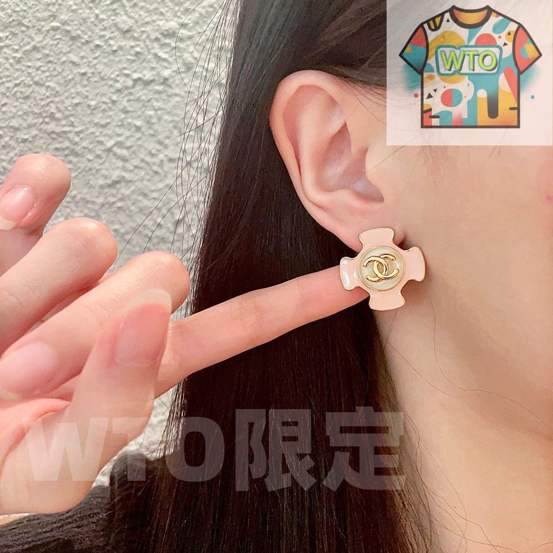 今日WTO】Chanel ヴィンテージ ダブル C ピアス 送料無料！在庫