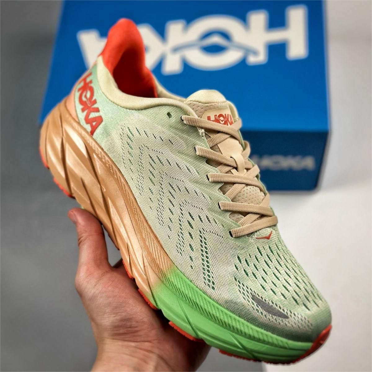 新品 HOKA ONEONE CLIFTON 8 ランニングシューズ クリフトン 8 スニーカー グリーン/金 男女兼用 並行輸入品 - メルカリ