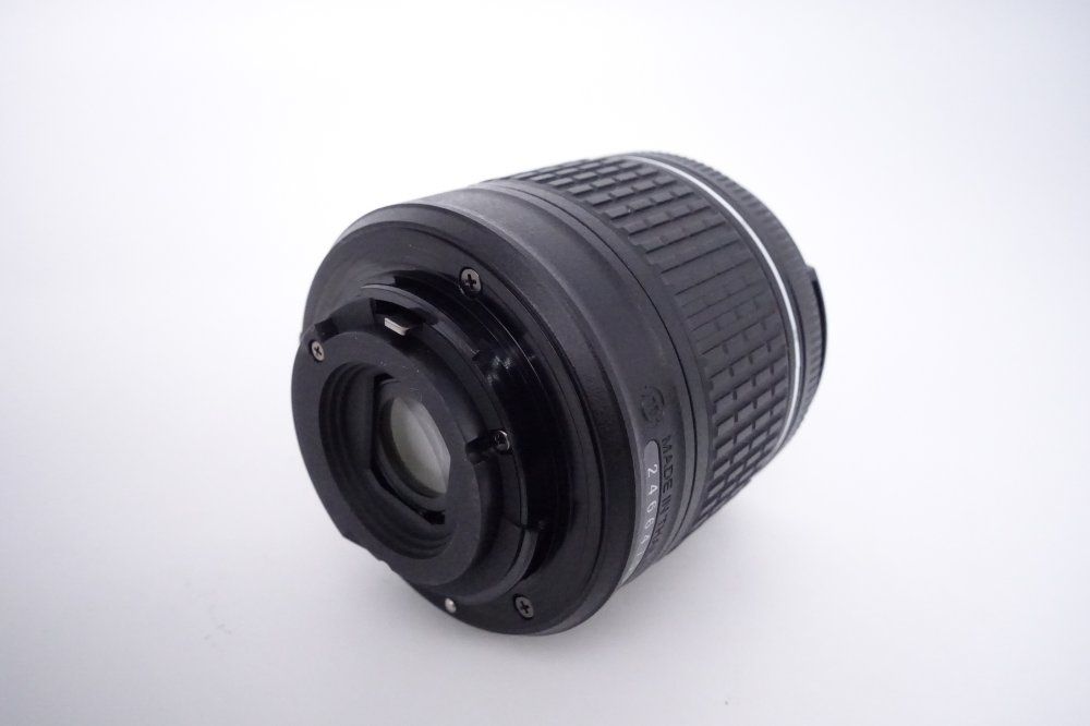 Nikon 標準ズームレンズ