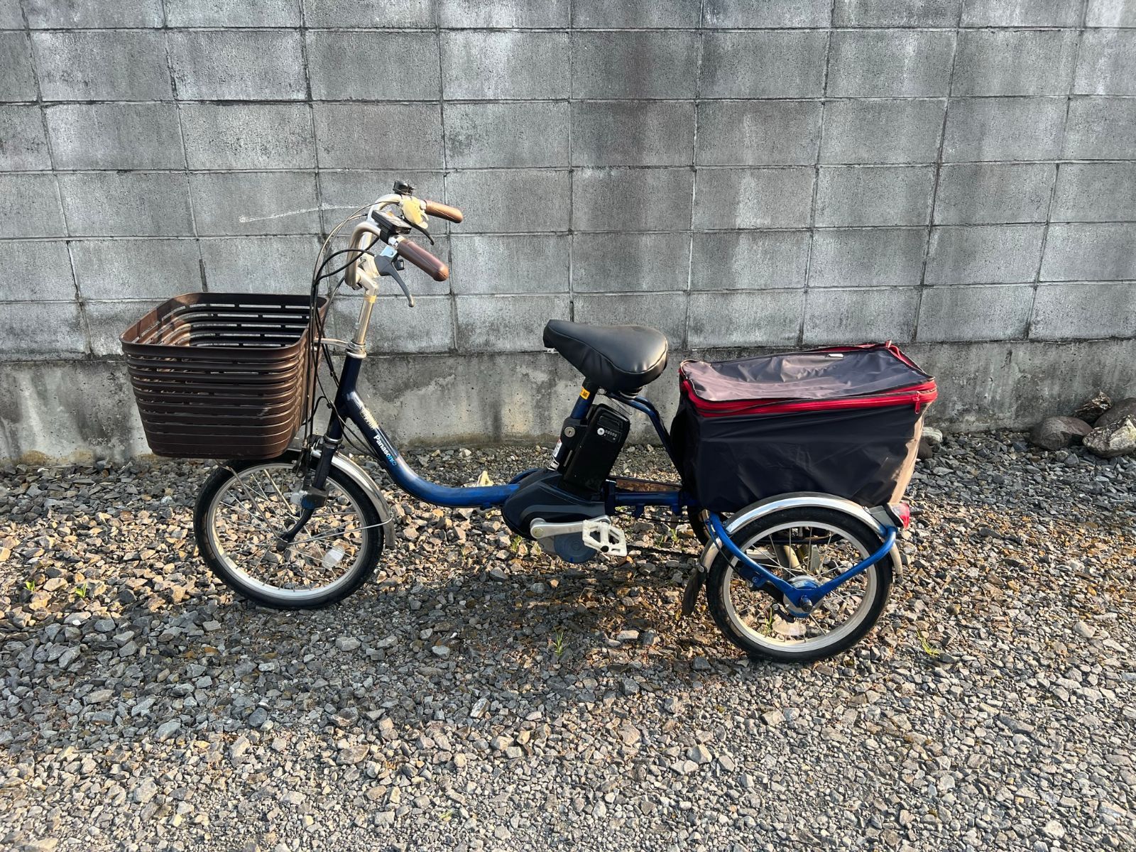 パナソニック電動アシスト 三輪車BE-ELR833V パナソニック ビビライフ BE-ELR833 + 専用充電器 価格比較