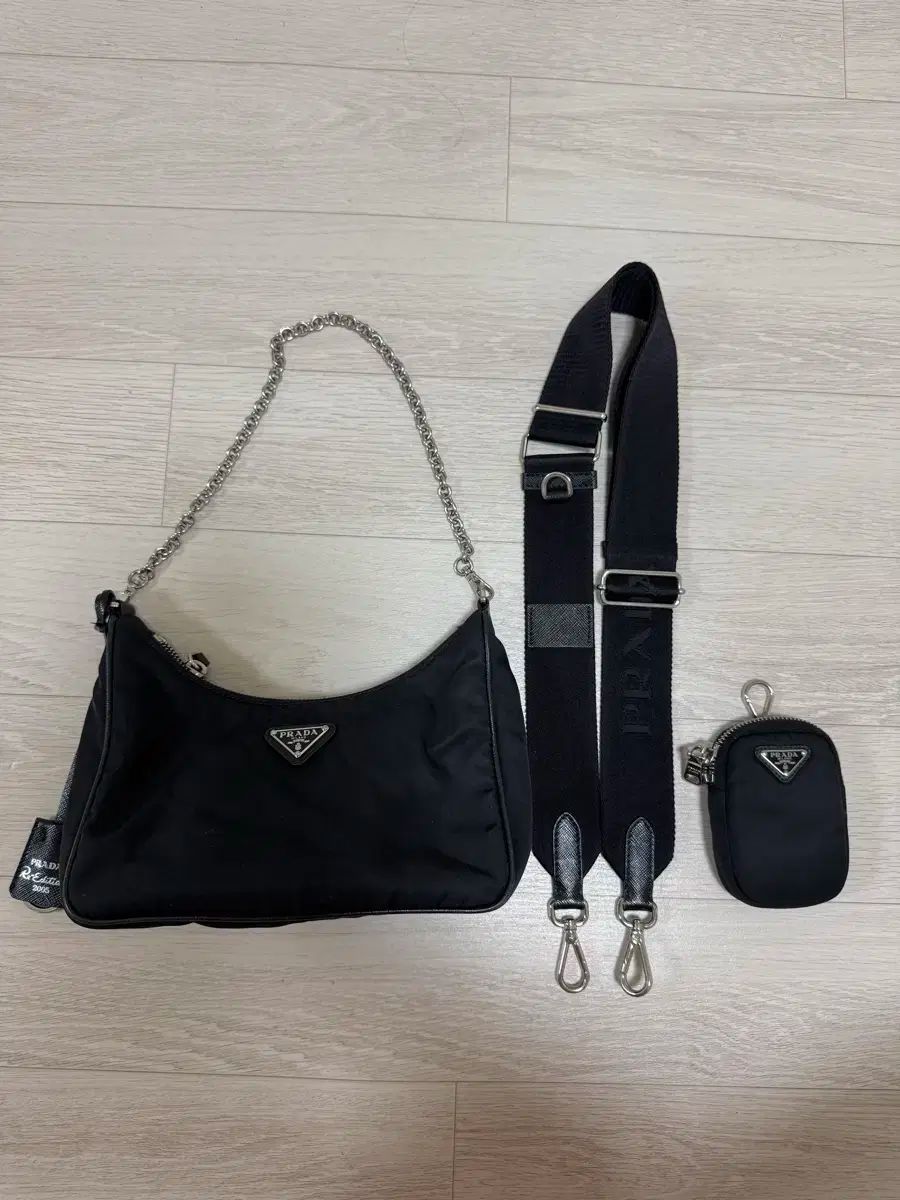 PRADA プラダ Re-Edition リエディション 2005 Re-Nylon バッグ テスート ホーボーバッグ