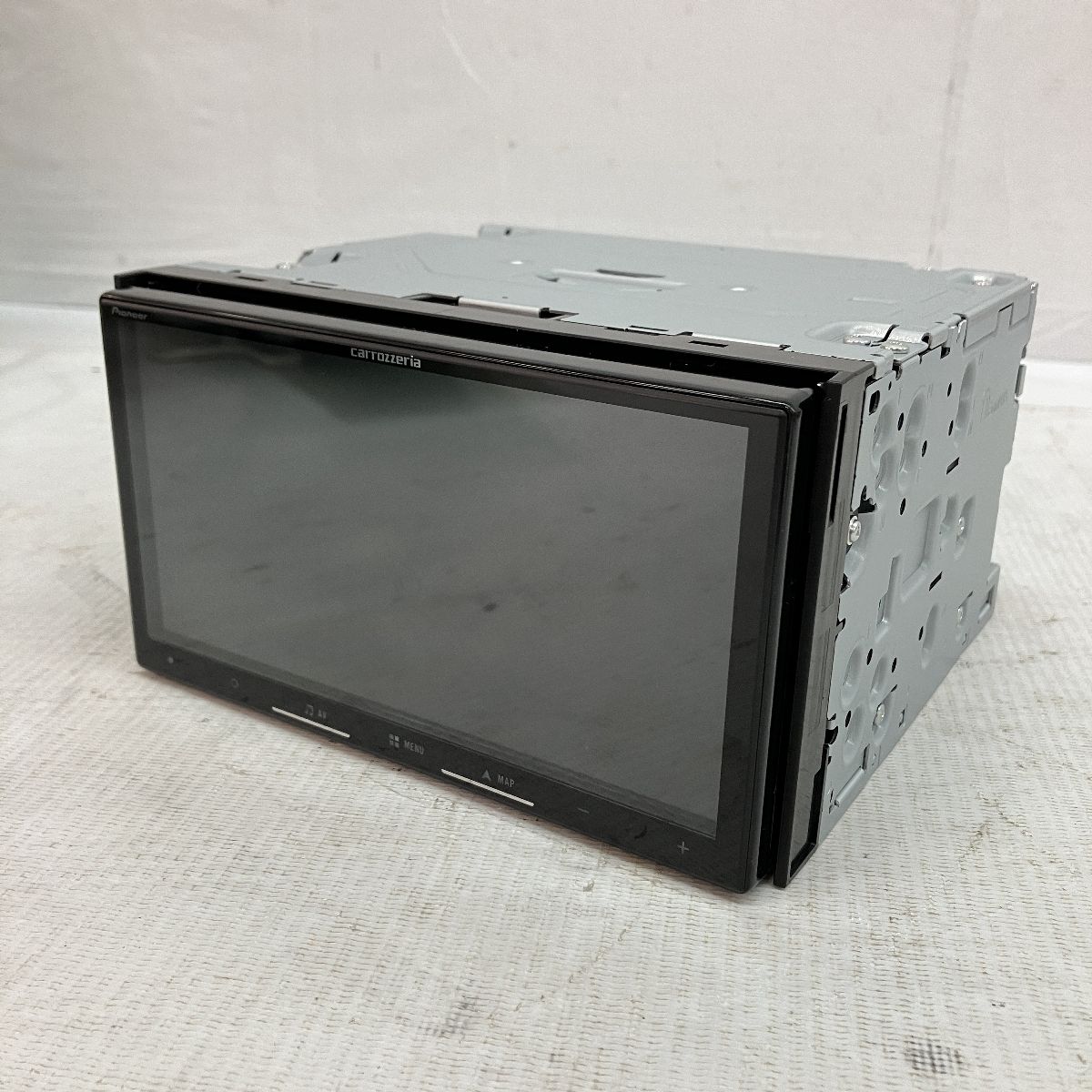 パイオニア　カロッツェリアナビ　AVIC-RZ822-D 新品　未使用 楽ナビ AVIC-RZ822-D カロッツェリア パイオニア 7型 HD
