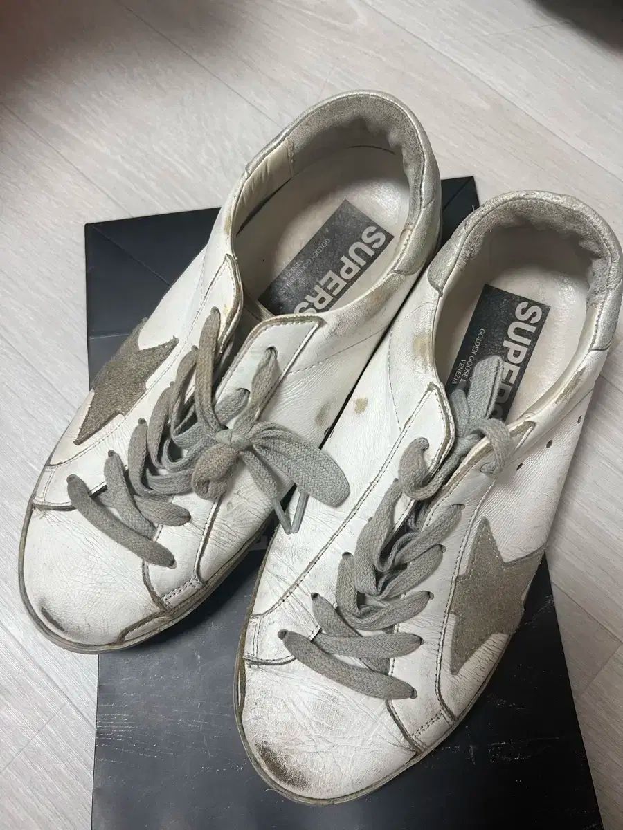 正規品 GOLDEN GOOSE(ゴールデングース) W37