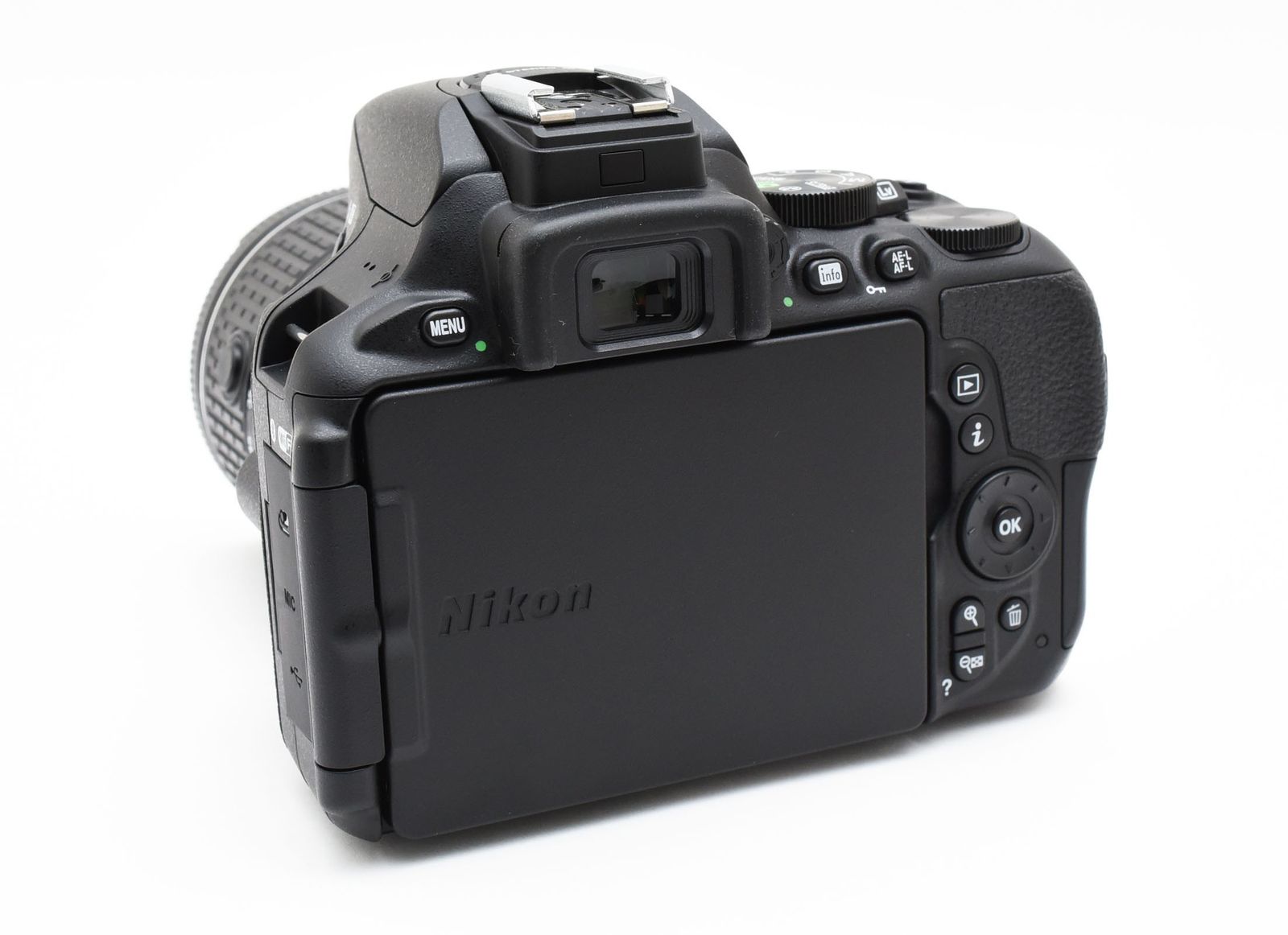 29ショット!! Nikon D5600 ほぼ新品 Wi-Fi搭載 #8299 29ショット!! Nikon D5600 ほぼ新品 Wi-Fi搭載 #8299 - メルカリ
