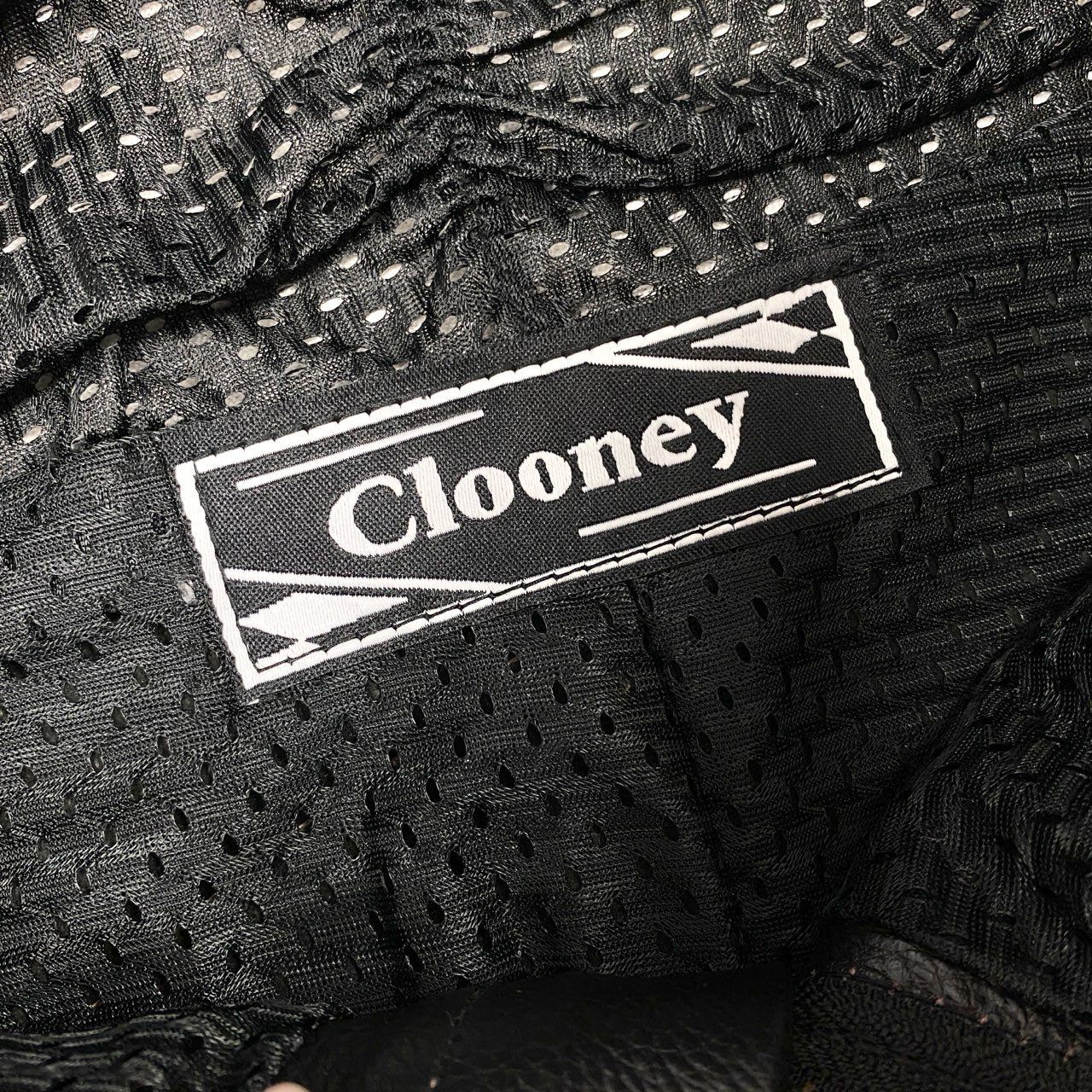 30i30 《美品》Clooney クルーニー パンチングレザーパンツ バイク 