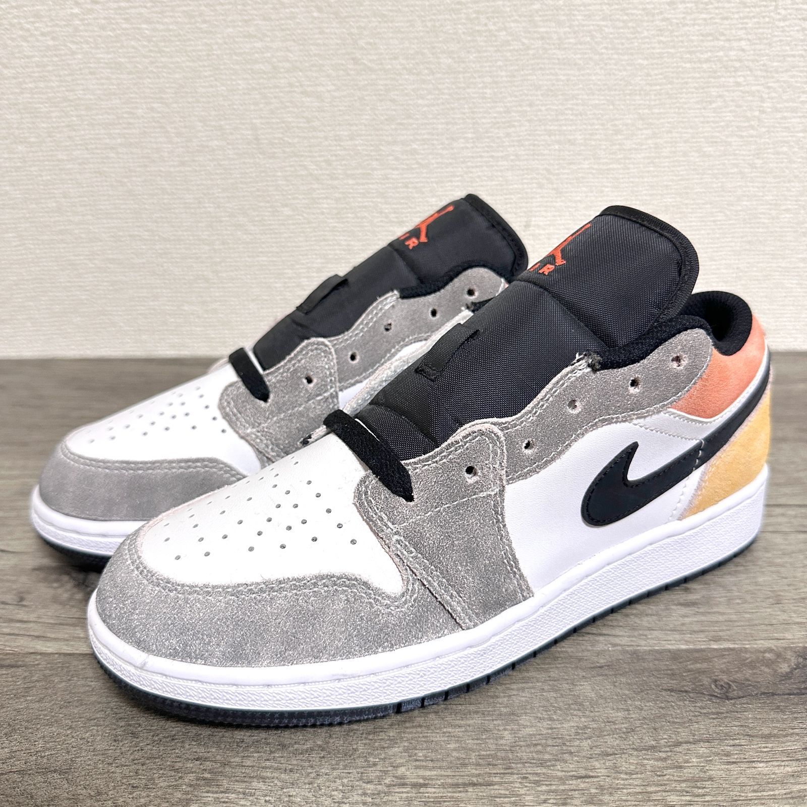 未使用 NIKE ジュニアモデル エアジョーダン1 LOW SE 