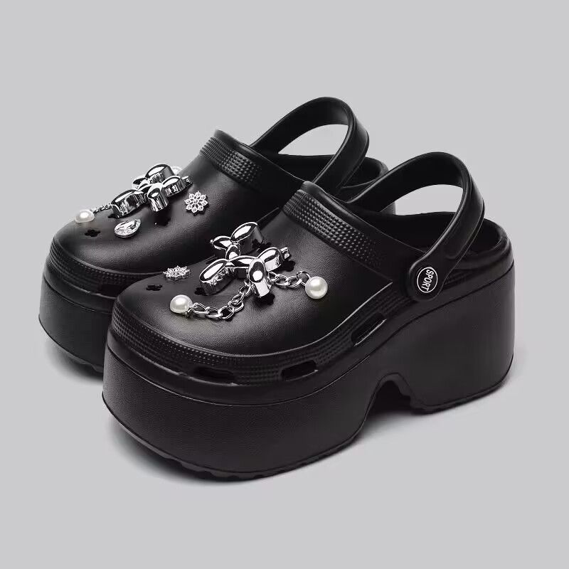 クロックス厚底23cmシルバー銀チェーン地雷系Y2Kメタリックかわいいサンダル 人気 クロックス 厚底 サンダル シルバー 地雷系 Y2K EVAラバー グレー