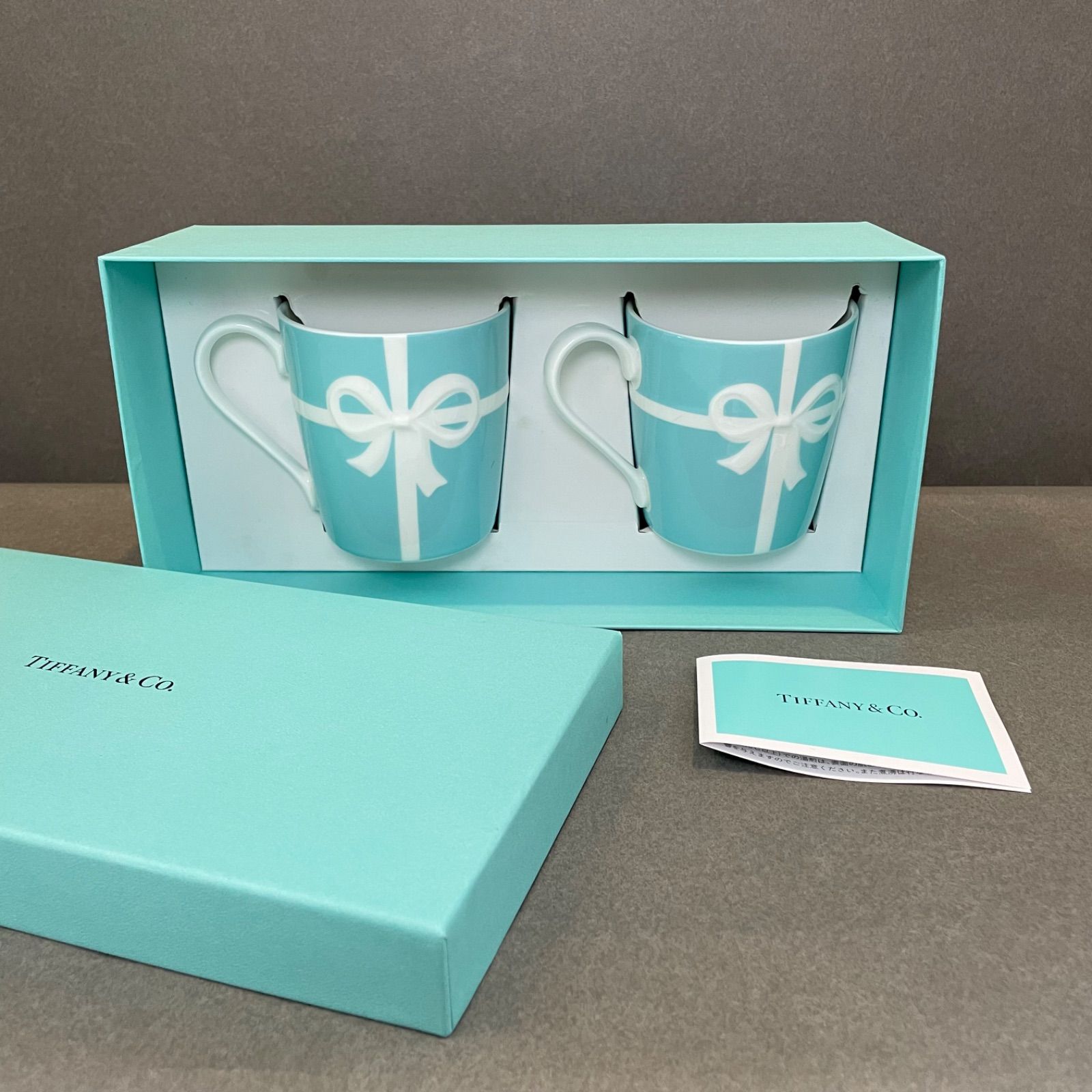 A883-4/TIFFANY＆Co./ブルーリボンボックスマグ/ボーンチャイナ/ Amazon.co.jp: ティファニー TIFFANY&Co マグカップ ブルー