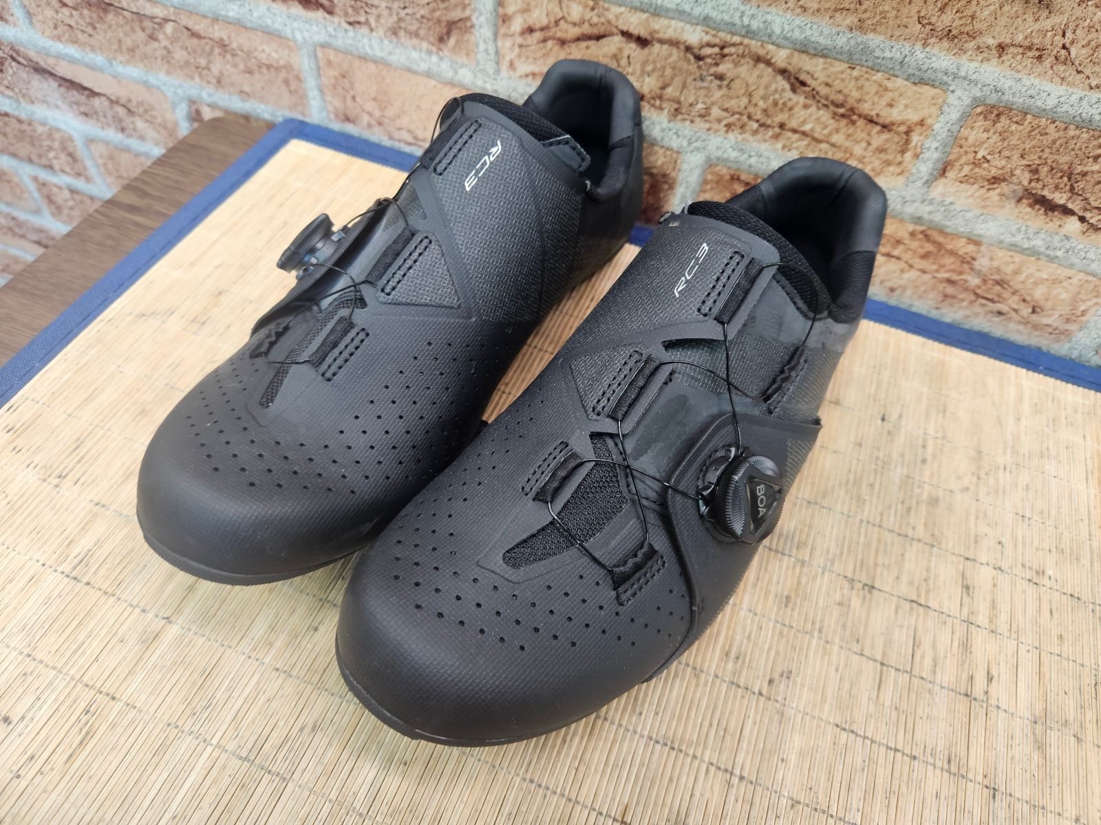 □ SHIMANO RC3 SHRC300M L01 EUsize:44 JPsize:27.8 SPD-SL