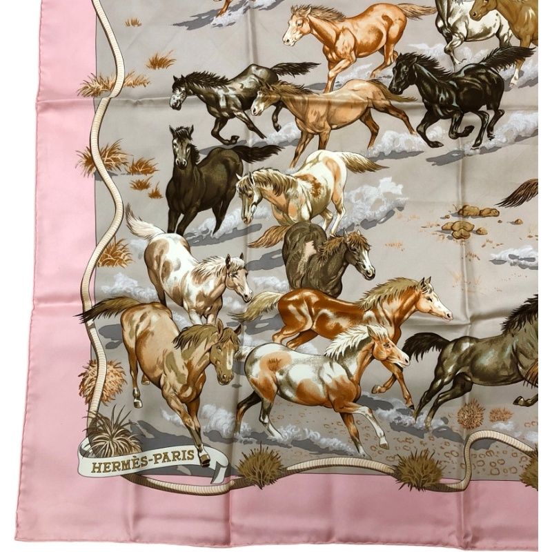 HERMES エルメス カレ90 LES MUSTANGS 野生馬 大判スカーフ