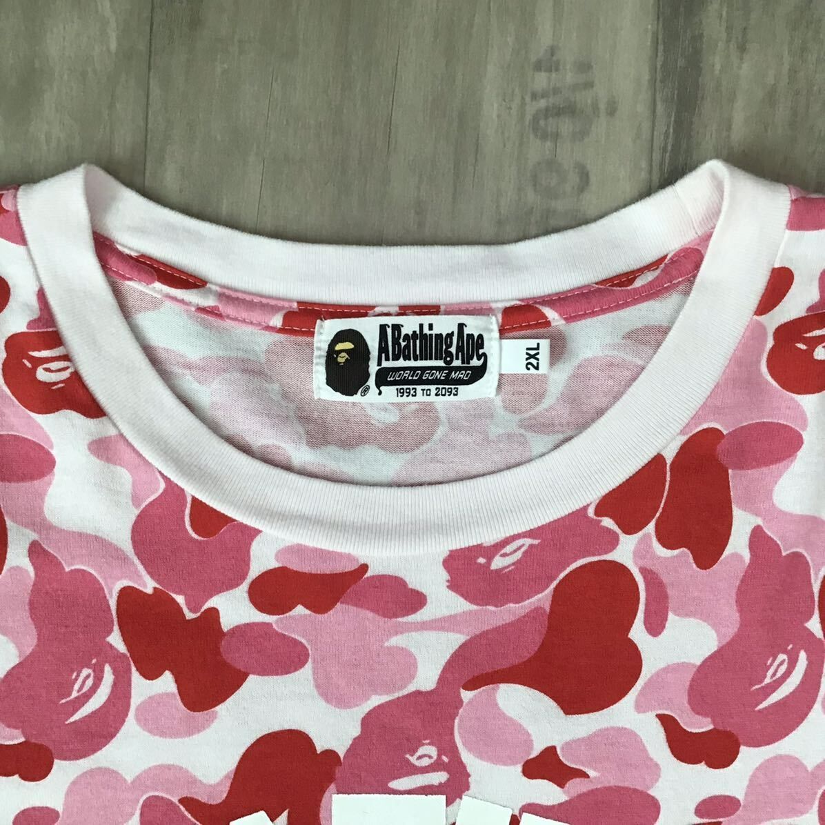 A BATHING APE アベイシングエイプ ピンクカモ カレッジ T L ABC CAMO COLLEGE TEE | bape.com