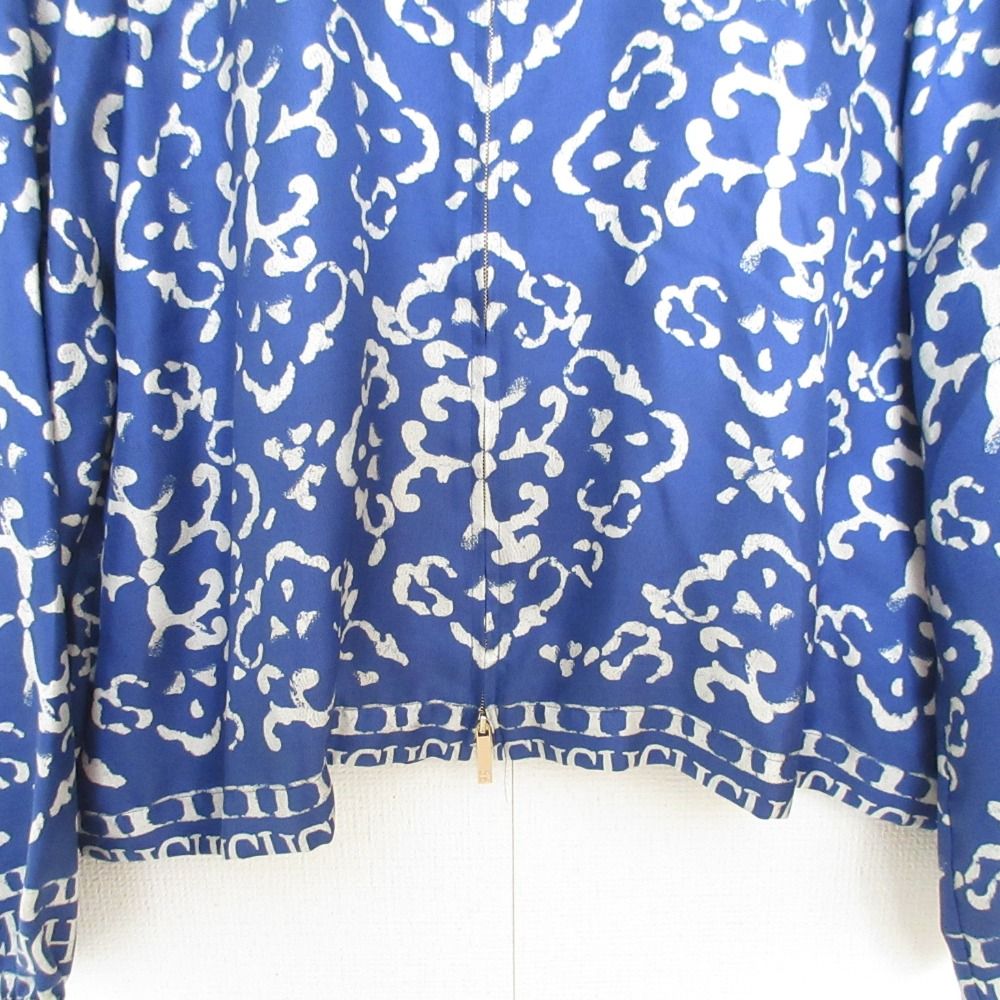 美品 CAROLINA HERRERA キャロライナ ヘレラ シルクブルゾン ジャケット サイズM ブルー ホワイト レディース 古着 中古 USED 美品 CAROLINA HERRERA キャロライナ ヘレラ シルクブルゾン