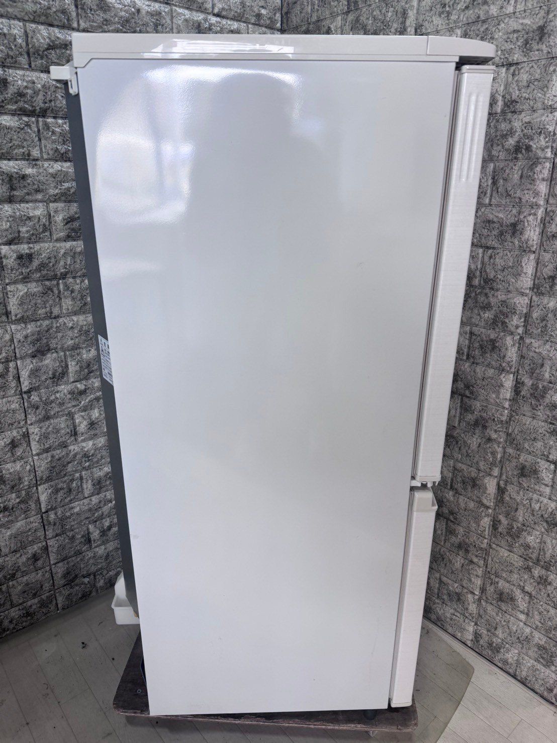 大阪送料無料☆3か月保障付き☆冷蔵庫☆シャープ☆2ドア