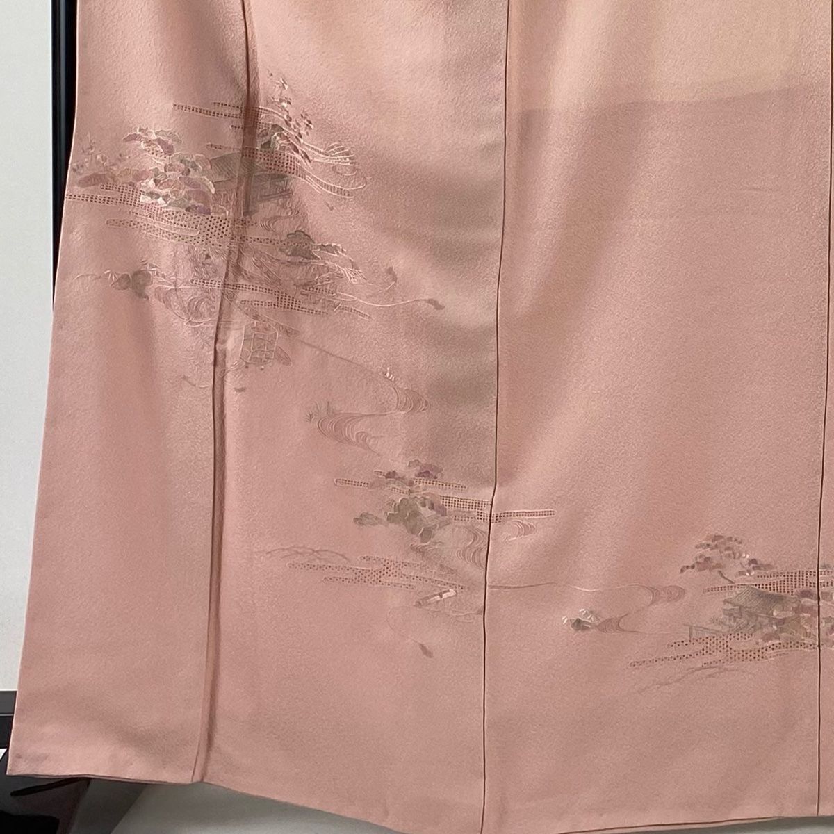 付下げ 身丈167cm 裄丈65cm M 袷 家屋 松竹梅 蘇州刺繍 ピンク 正絹 秀品