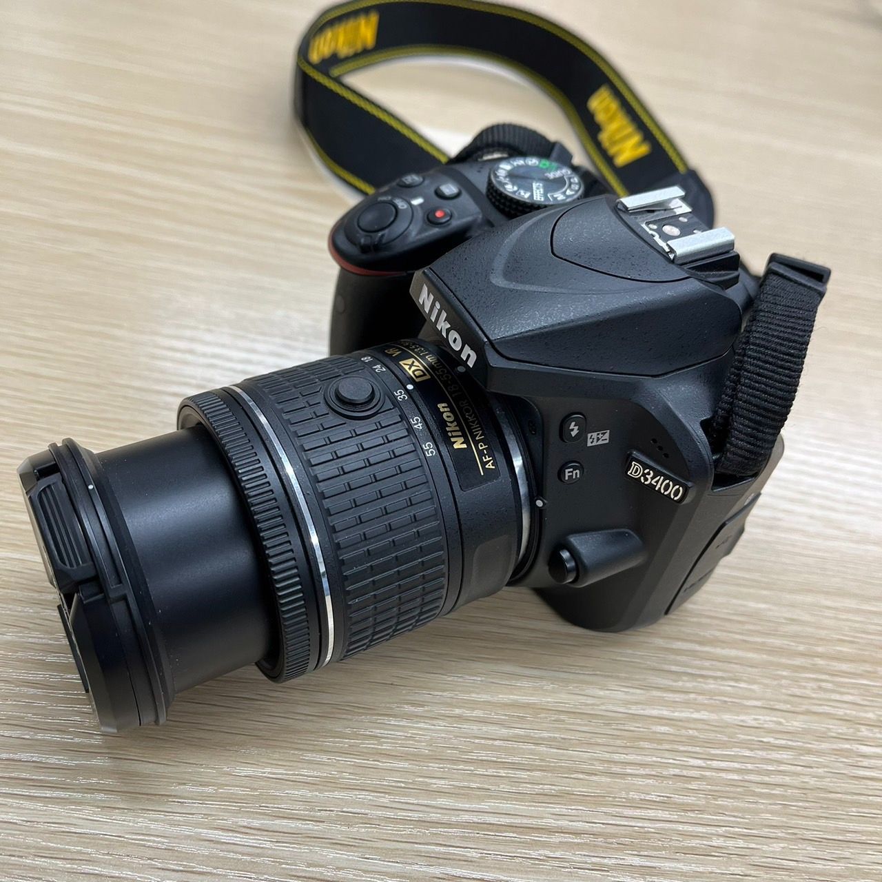 Nikon D3400 18-55 VR レンズキットと望遠レンズ - デジタルカメラ