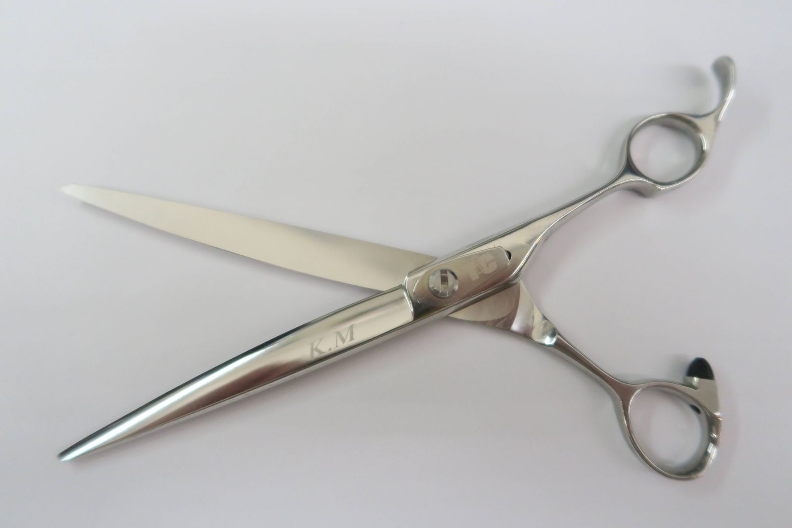 ＴＩＣシザー　ＨＩＭ70 Bランク【TIC】 HI-TIC HIP 70 シザー 美容師・理容師 7.0インチ 右