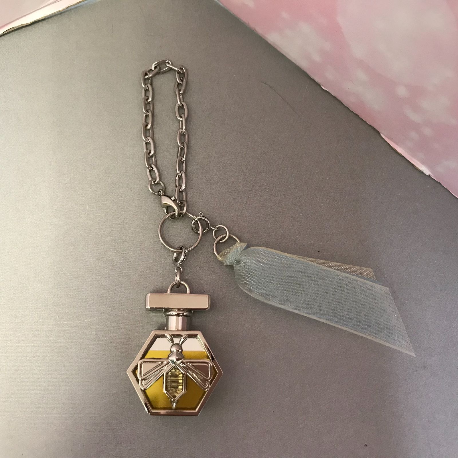 広店】緋八マナ バッグチャーム にじさんじ Oriens 2nd