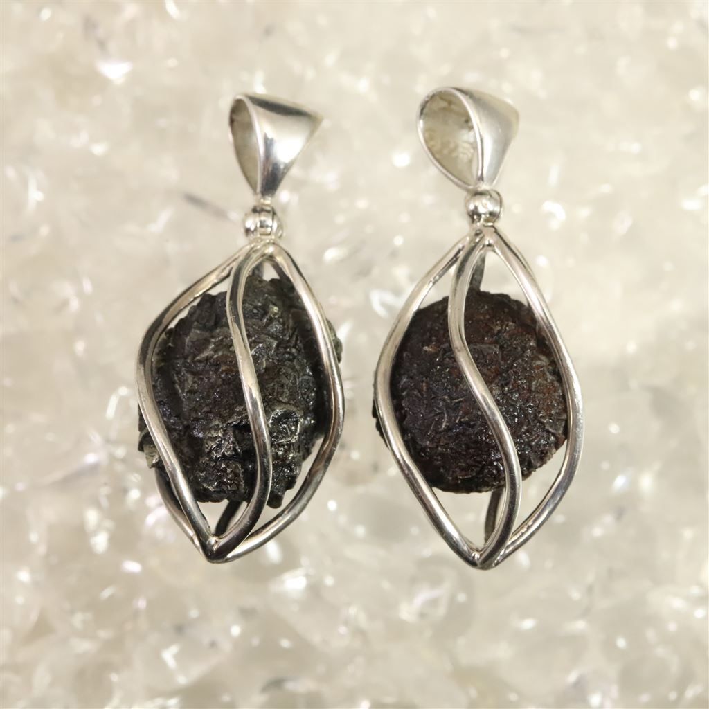 ボージーストーン Boji Stone  ペンダント　２個セット 24.1ｇ　