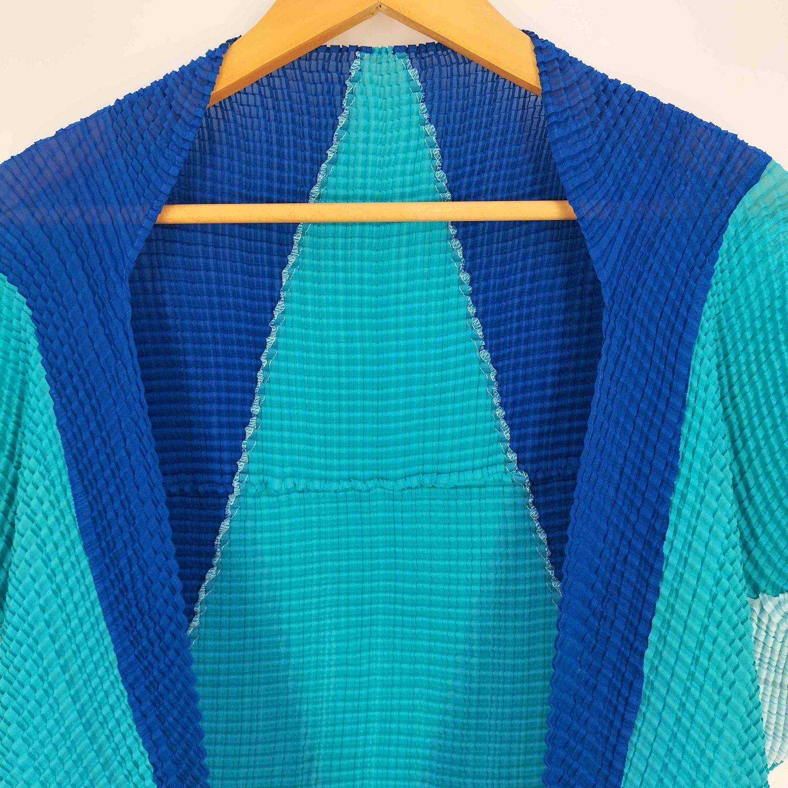 イッセイミヤケ ISSEY MIYAKE マルチカラー プリーツ カーディガン