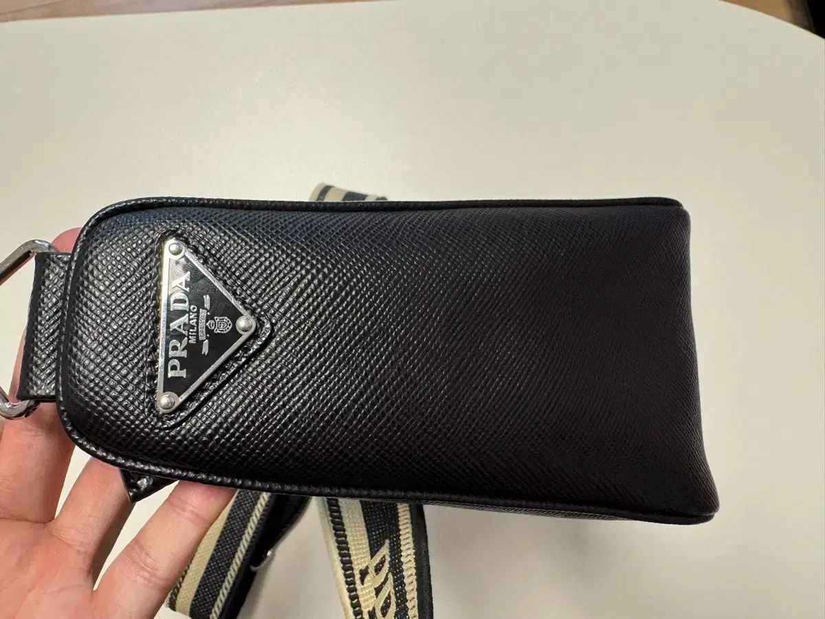 PRADA プラダ