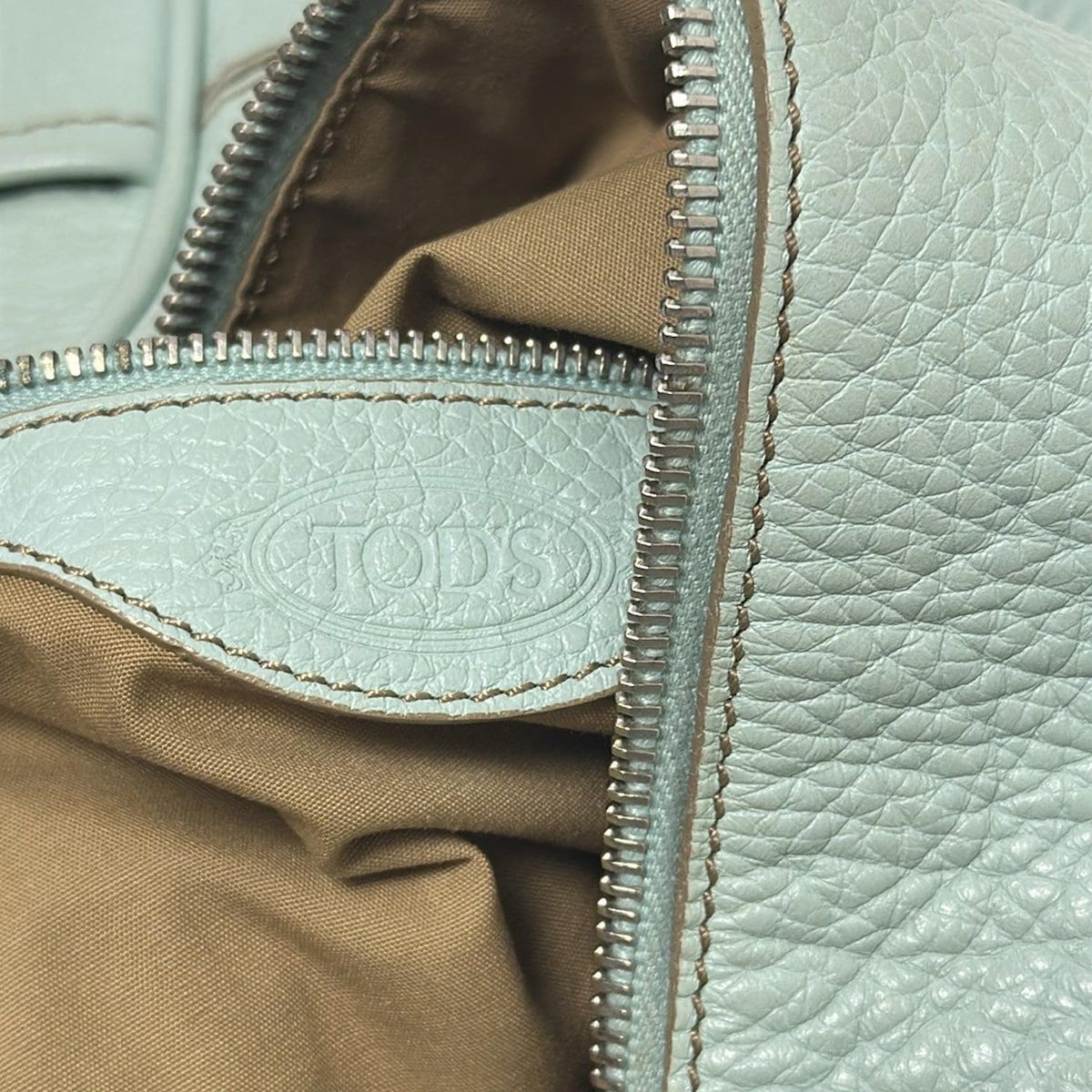 トッズ ショルダーバッグ