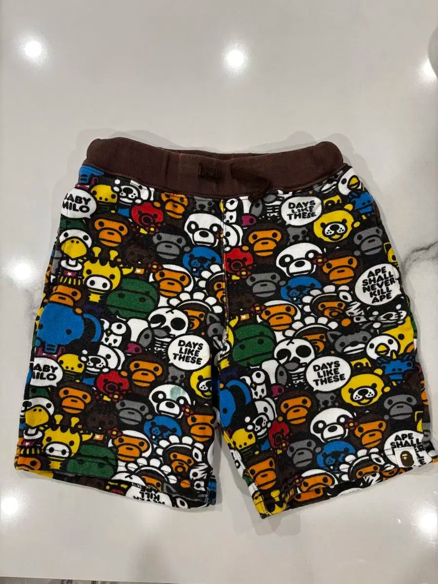A BATHING APE アベイシングエイプ キッズ 半ズボン 110