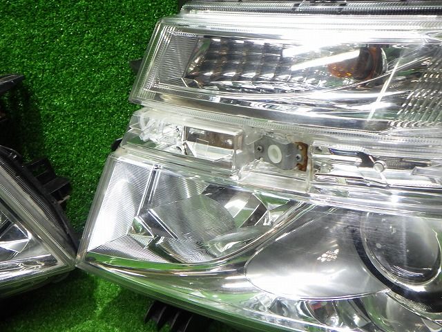 ファッション エルグランド ヘッドライト左右 HID E52 前期 PNE52 100