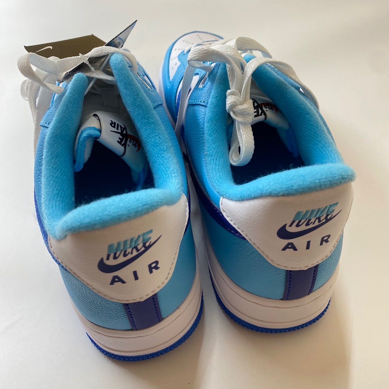 NIKE AIR FORCE 1 '07 LV8 ナイキ エア フォース 1 '07 LV8