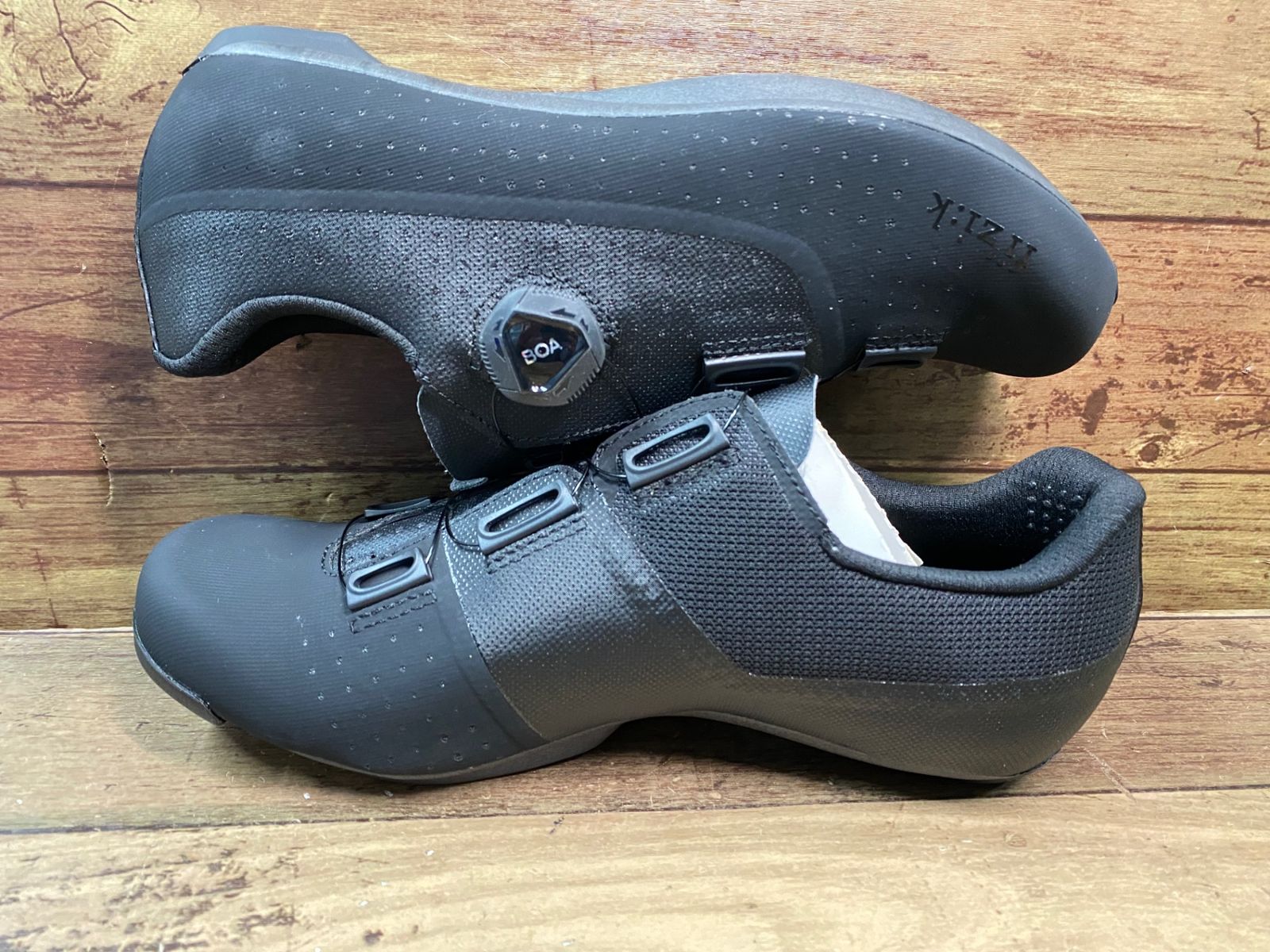 IE812 フィジーク fizi:k ビンディングシューズ TEMPO OVERCURVE R4