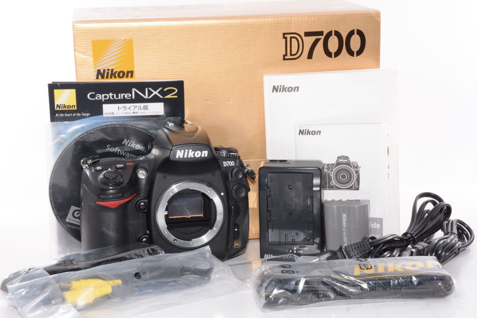 D700